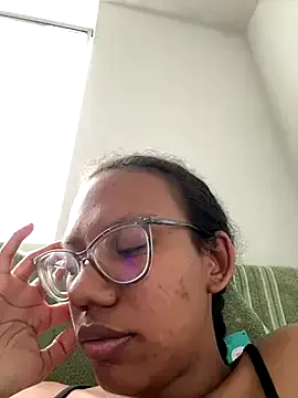 AyshaConnor – webcam model profile photo Image 9