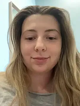 b0uncingb00bs – webcam model profile photo Image 10