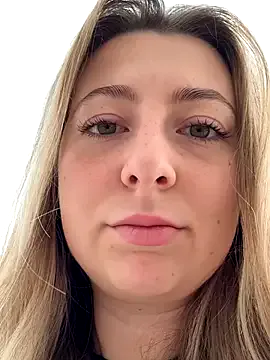 b0uncingb00bs – webcam model profile photo Image 19