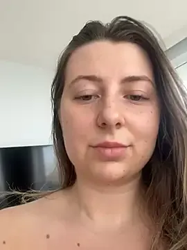 b0uncingb00bs – webcam model profile photo Image 2