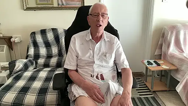 Cumonmme – webcam model profile photo Image 5