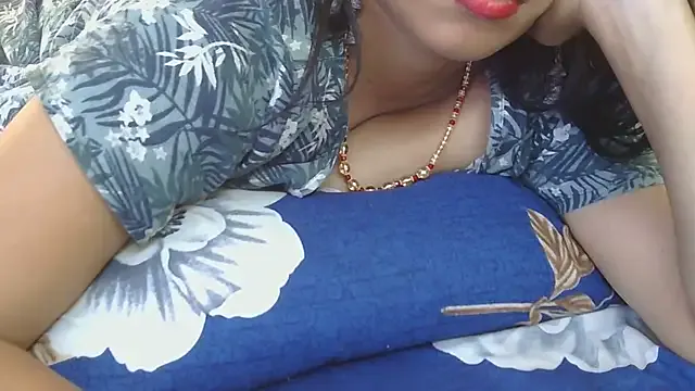 VivianBasset – webcam model profile photo Image 7