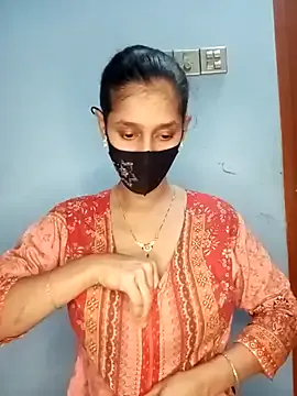 MollyBoston – webcam model profile photo Image 2