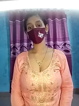 MollyBoston – webcam model profile photo Image 8