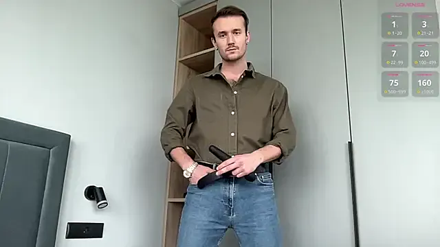 Dolce – webcam model profile photo Image 16