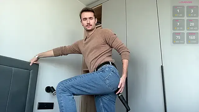 Dolce – webcam model profile photo Image 19