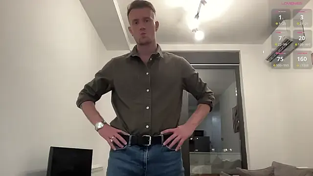 Dolce – webcam model profile photo Image 3