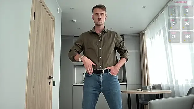 Dolce – webcam model profile photo Image 6