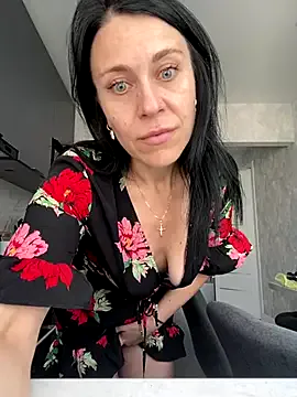 IzaBelle – webcam model profile photo Image 15