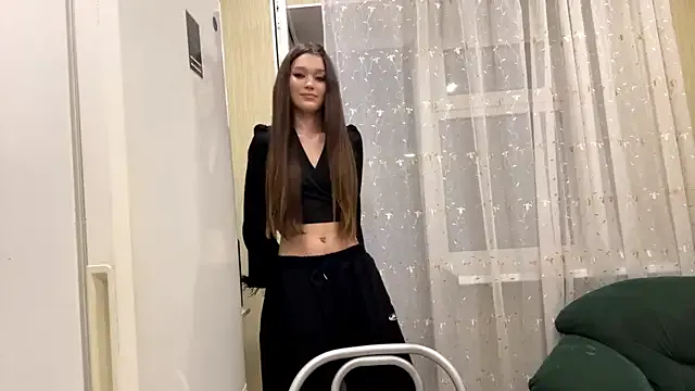 Cuteviola – webcam model profile photo