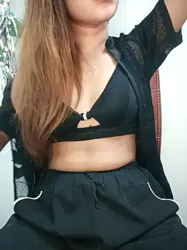 Dolce – webcam model profile photo Image 12