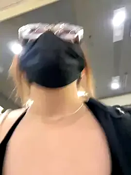 MarisaKarter – webcam model profile photo Image 10