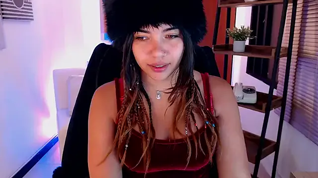 EwaBrown – webcam model profile photo Image 8