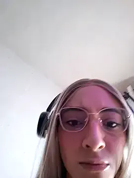 Seira__nn – webcam model profile photo Image 5