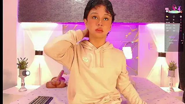 jensenyep – webcam model profile photo Image 4