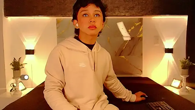 jensenyep – webcam model profile photo Image 6