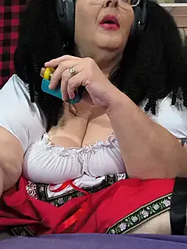 Dolce – webcam model profile photo Image 18