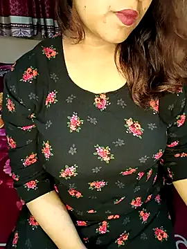 KateGale – webcam model profile photo Image 19