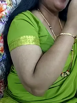 Bella-999 – webcam model profile photo Image 13