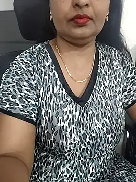 Bella-999 – webcam model profile photo Image 19