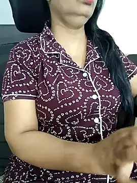 Bella-999 – webcam model profile photo Image 7