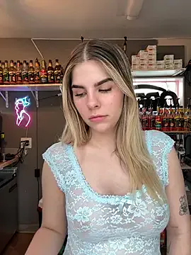 LizBentley – webcam model profile photo Image 3