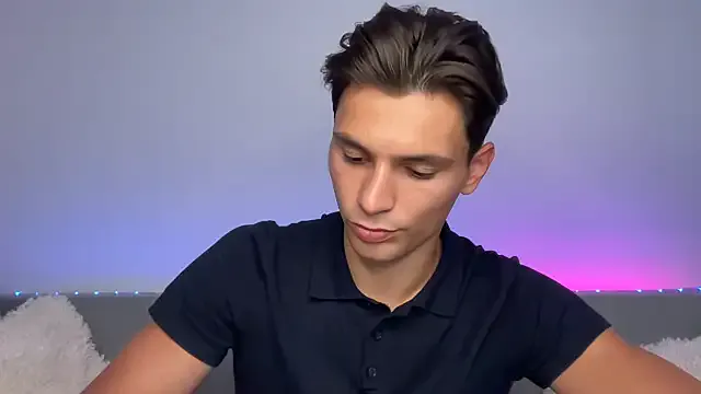 KateGale – webcam model profile photo Image 11