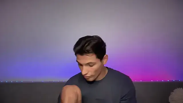 KateGale – webcam model profile photo Image 15