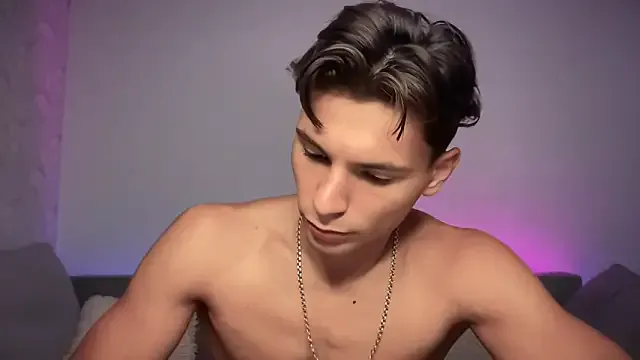 KateGale – webcam model profile photo Image 17