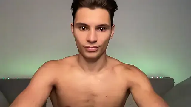 KateGale – webcam model profile photo Image 2