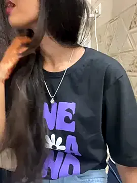 CatalinaDalessio – webcam model profile photo Image 2