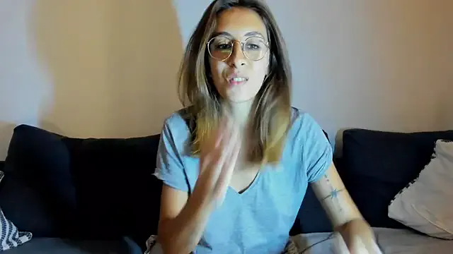 CarmelaAnthony – webcam model profile photo Image 17