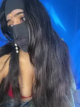 MiraKova – webcam model profile photo Image 11