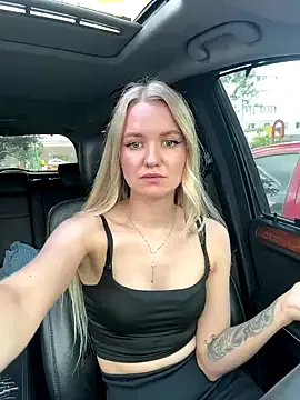 AndreaKalo – webcam model profile photo Image 5