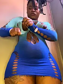 MilaDelays – webcam model profile photo Image 12