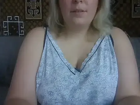 DollyTall – webcam model profile photo Image 15