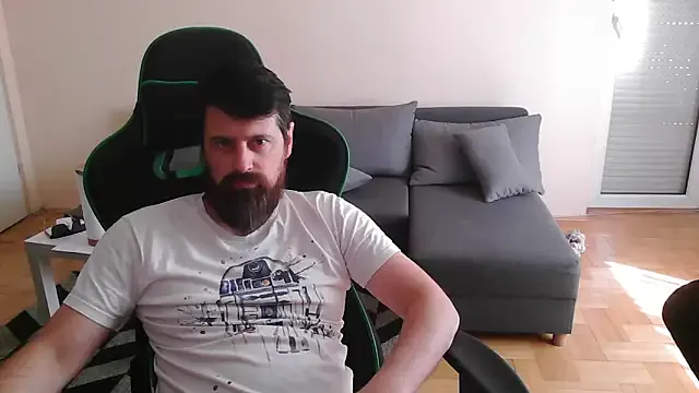 LaureMestler – webcam model profile photo Image 13