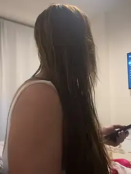 molochnaya000 – webcam model profile photo Image 5