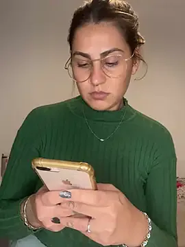 molochnaya000 – webcam model profile photo Image 7