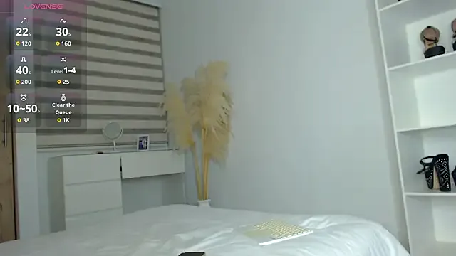 CatalinaDalessio – webcam model profile photo Image 10