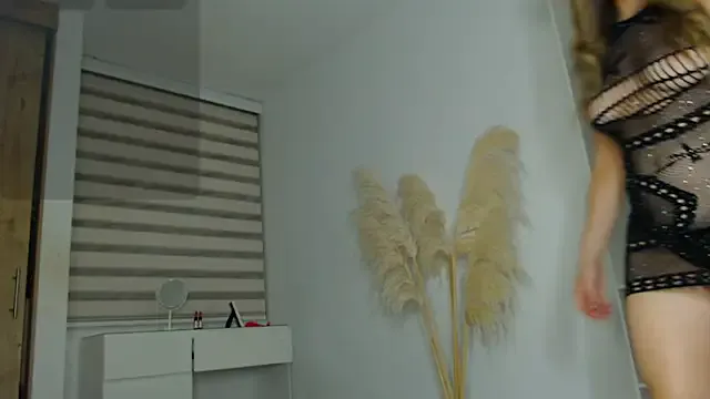 CatalinaDalessio – webcam model profile photo Image 15