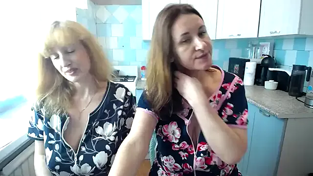 EvanyaRose – webcam model profile photo Image 12