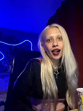 LaraOlson – webcam model profile photo Image 13