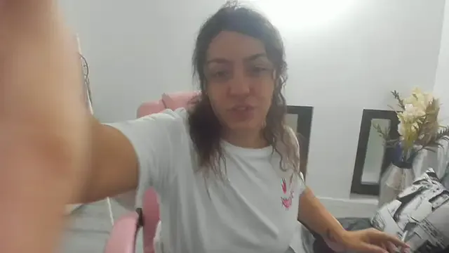 Milana555550 – webcam model profile photo Image 9