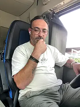 Dolce – webcam model profile photo Image 14