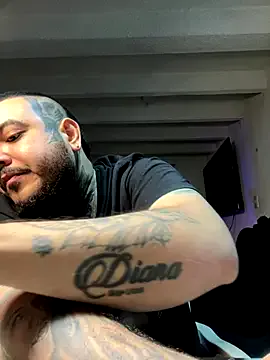 AdeleWood – webcam model profile photo Image 16