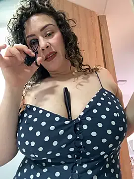 EvanyaRose – webcam model profile photo Image 15