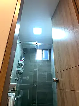 EvanyaRose – webcam model profile photo Image 8