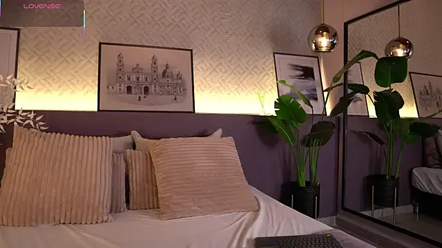 PollyElfi – webcam model profile photo Image 12