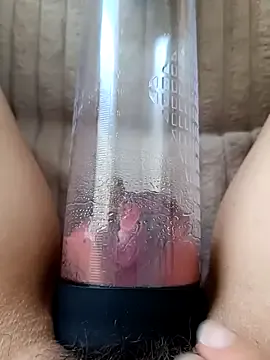 LiaWells – webcam model profile photo Image 2